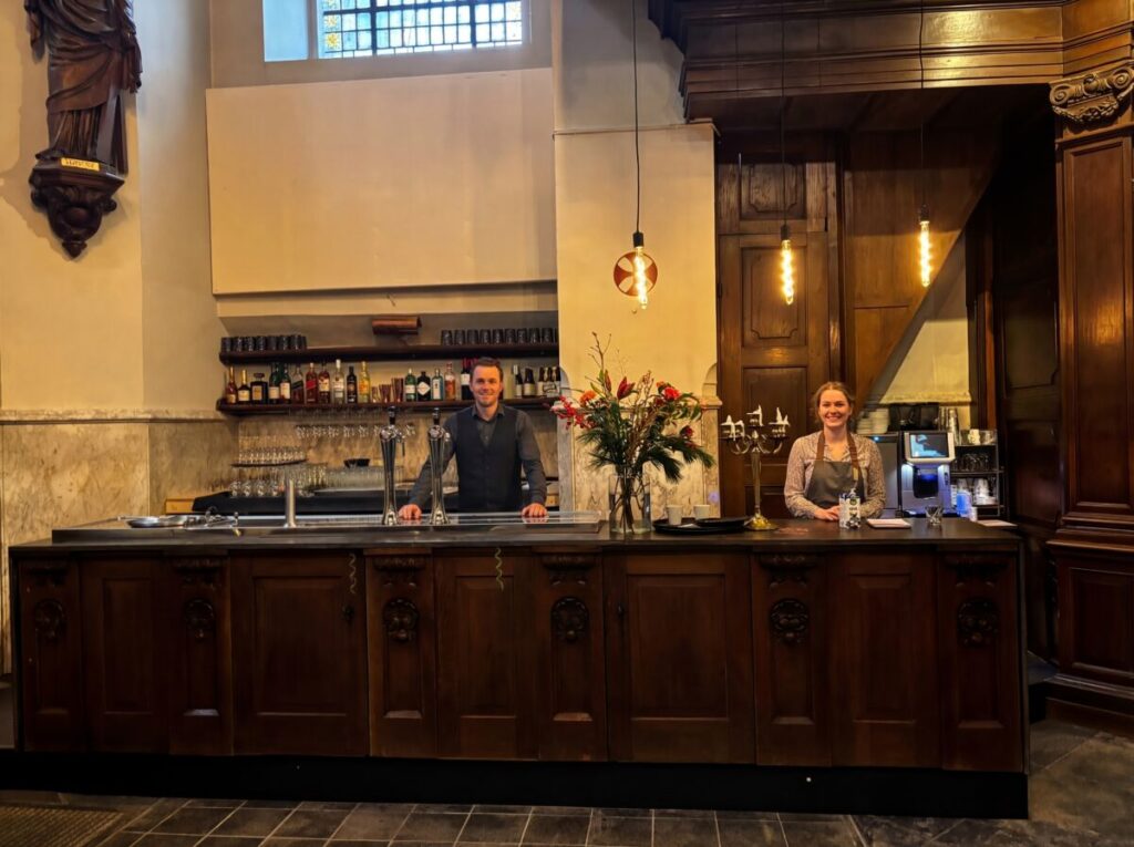 Bar met twee personen (3)